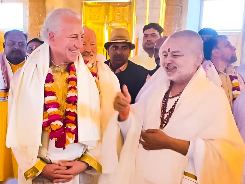 Dr. Tony Nader (Maharajadhiraj Rajaraam) visits Maharishi Smarak and Maha Kumbh.

