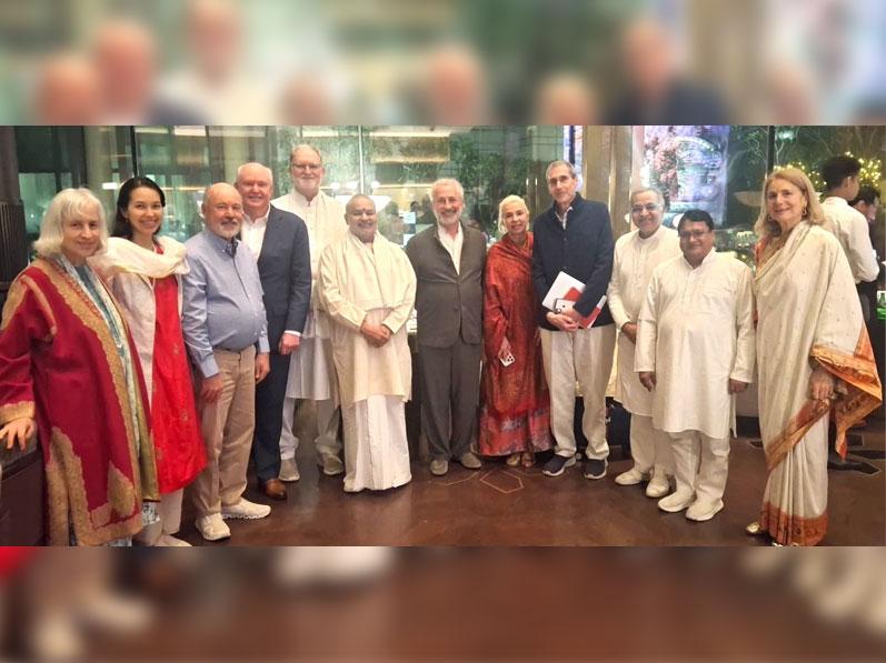 Brahmachari Girish Ji met Dr. Tony Nadar, Chief Administrator of Global Country of World Peace