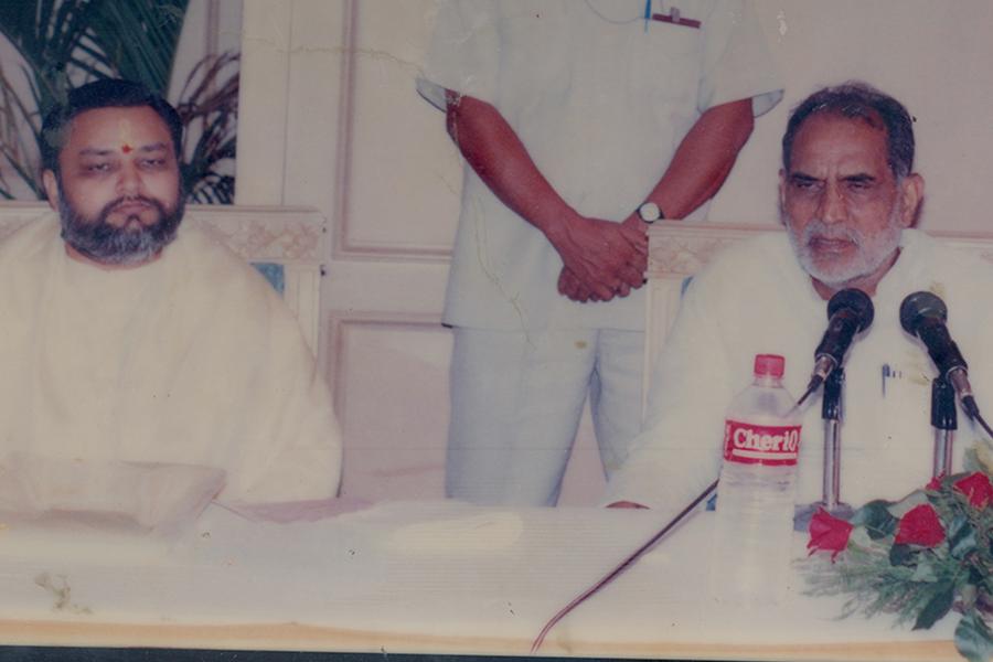 Brahmachari Girish Ji with Ex-Prime Minister Honourable Shri Chandrasekhar Ji in a conference at Chennai. 1998
