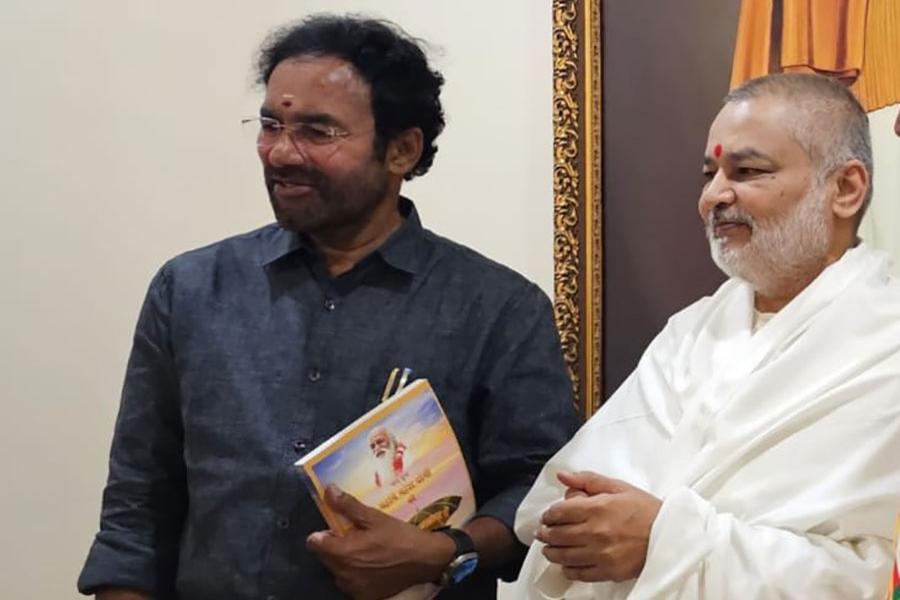 Brahmachari Girish ji with Mrs. Vasanthy Parasuraman and Shri Ramdev has met to the BJP President of Telangana and Union Minister of Culture and Tourism Hon'ble Shri G. Kishan Reddy ji and briefed him about Maharishi organisations and programmes.