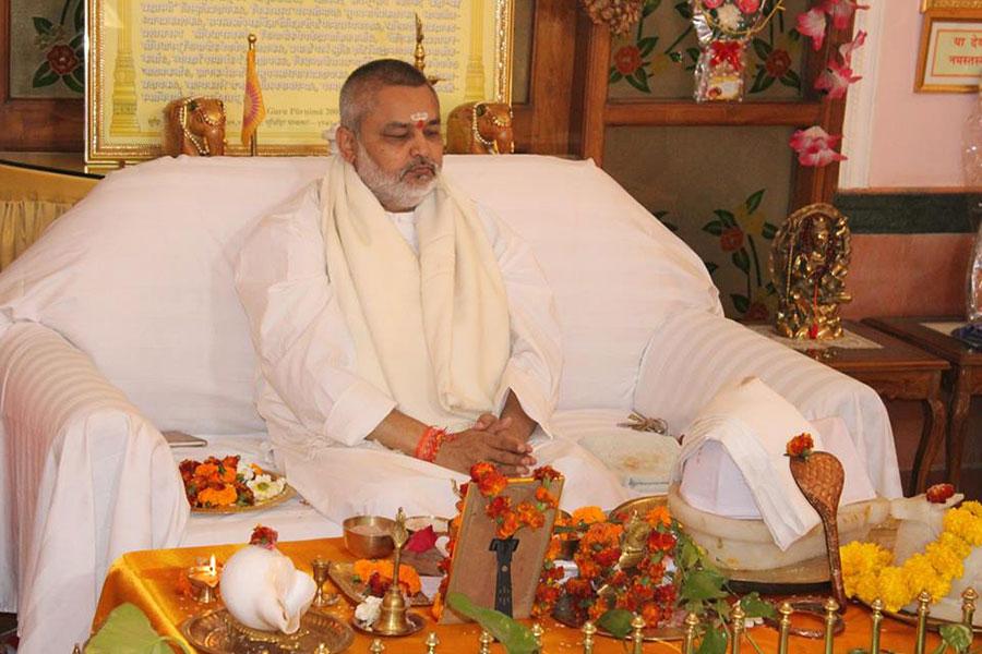 Brahmachari Ji has performed Rudrabhishek with Maharishi Vedic Pundits at Gurudev Brahmanand Saraswati Ashram