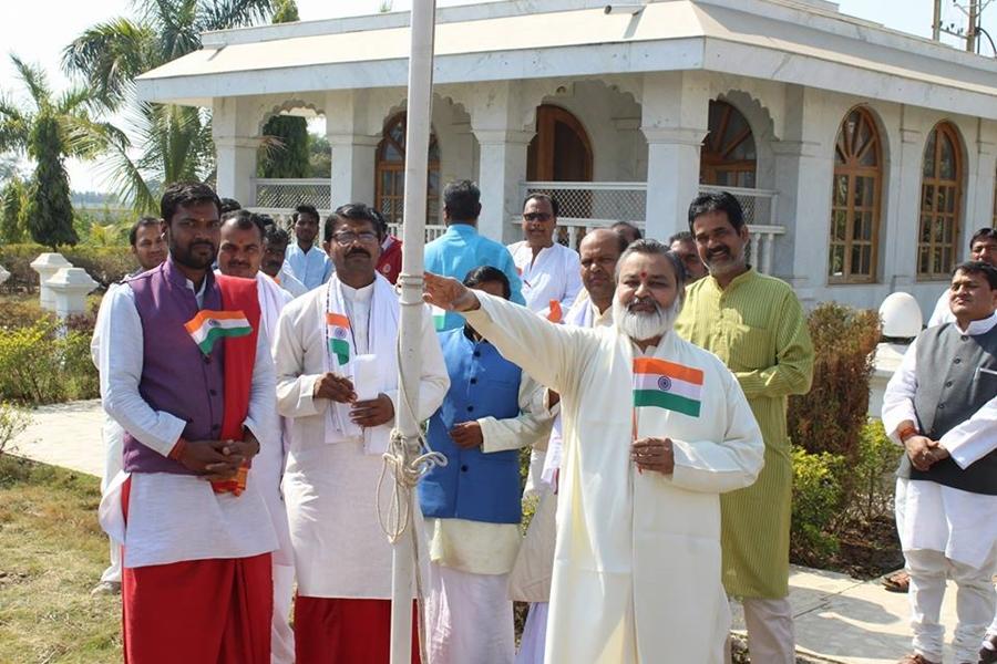 National Flag of India was hoisted at Gurudev Brahmanand Saraswati Ashram, Chhan Bhopal by Brahmachari Girish Ji with Acharyas, Vedic Pundits and staff of Maharishi Ved Vigyan Vishwa Vidyapeetham.