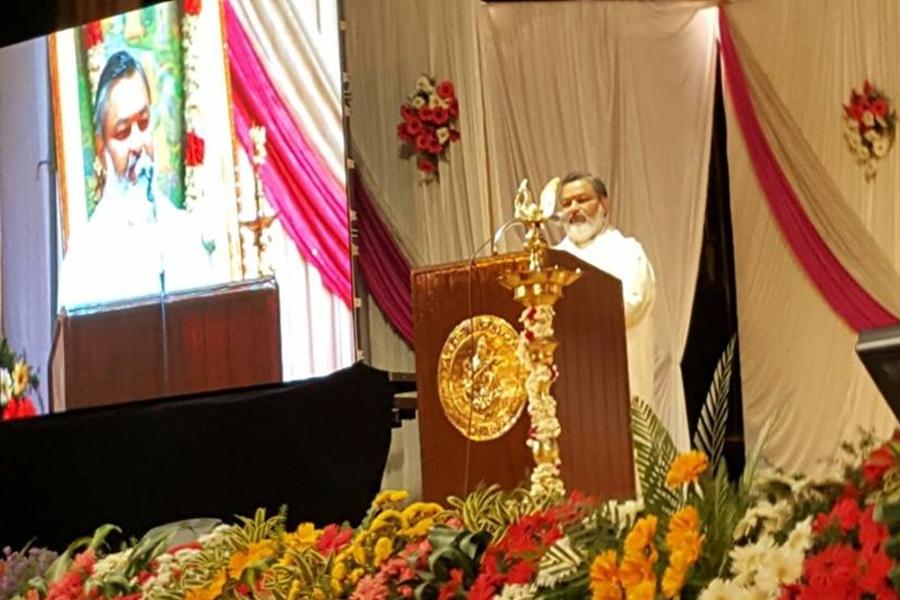 Brahmachari Girish Ji addressing to the audience at Maharishi Birth Centenary Celebration organised by Maharishi School of Excellence at Chennai.