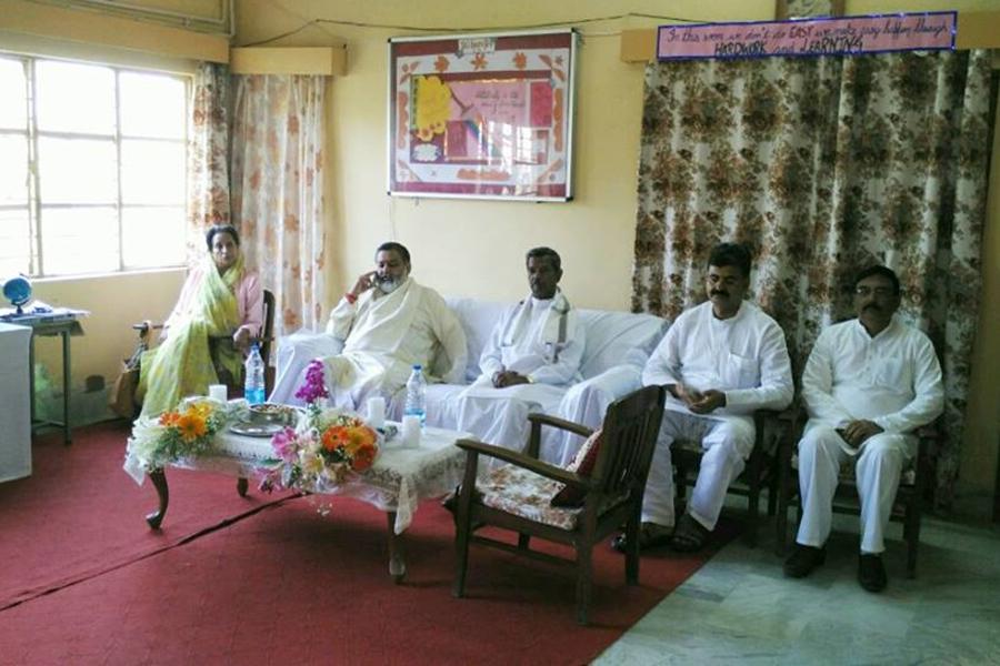 Brahmachari Girish Ji visited Maharishi Vidya Mandir School Dharamshala.
