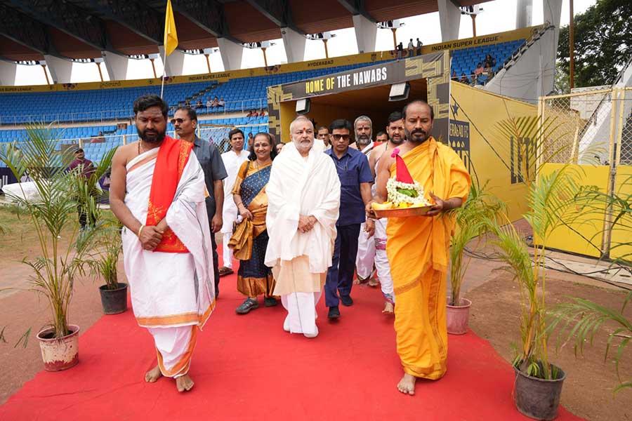 Brahmachari Girish Ji Hon'ble Chairman Maharishi Vidya Mandir Schools being welcomed as Chief Guest at Maharishi Vidya Mandir Kondapur, Hyderabad Silver Jubilee Celebration at GMC Balayogi Athletic Stadium, Gachibowli, Hyderabad on 7th December 2024.