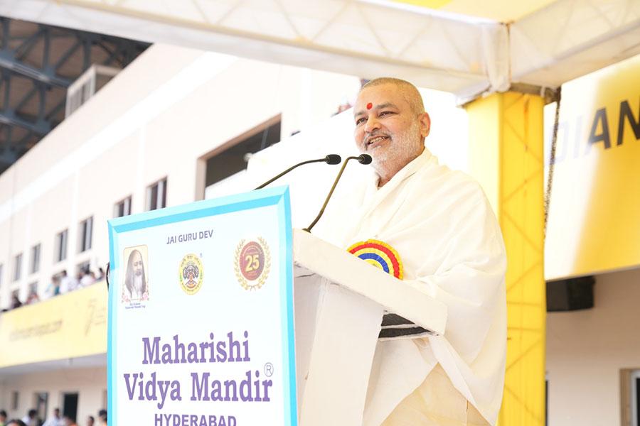 Hon'ble Chief Guest Brahmachari Girish Ji, chairman of Maharishi of Institutions addressing the audience at the Silver Jubilee celebration of MVM Hyderabad at at GMC Balayogi Athletic Stadium, Gachibowli, Hyderabad on 7th December 2024.