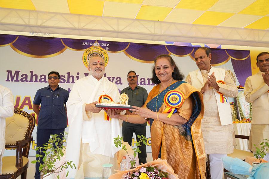 Brahmachari Girish Ji Hon'ble chairman was presented with a memento by the Principal MVM Hyderabad.