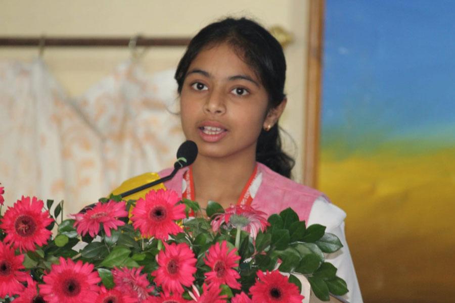 Addressing a program organized at Maharishi Mahesh Yogi organisation campus, Bhopal, on the occasion of World Peace Day, Veda Vidya Martand Brahmachari Girish Ji said, 