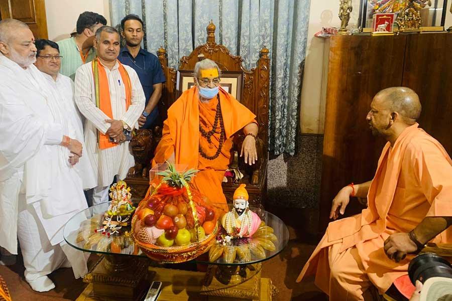 Honourable Chief Minister of Uttar Pradesh Yogi Adityanath ji has paid a curtsey visit to Jagatguru Shankaracharya Jyotishpeethadheeshwar Swami Vasudevanand Saraswati ji Maharaj at Alopybag Prayagraj.