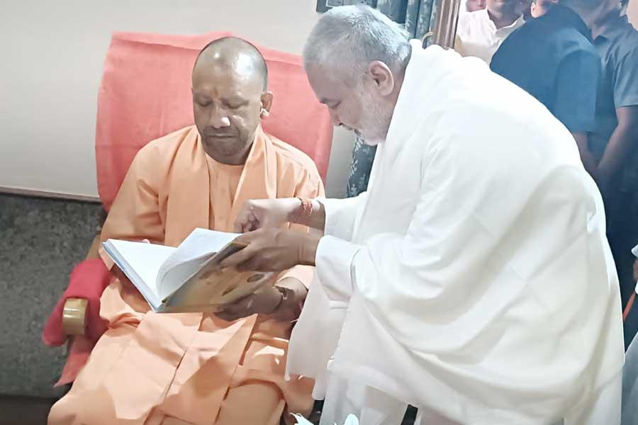 Honourable Chief Minister of Uttar Pradesh Yogi Adityanath ji has paid a curtsey visit to Jagatguru Shankaracharya Jyotishpeethadheeshwar Swami Vasudevanand Saraswati ji Maharaj at Alopybag Prayagraj.