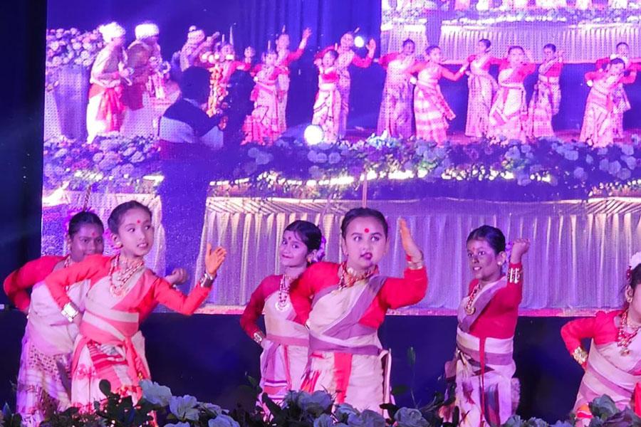 These very little but perfect Bihu dancer Angels perform so well, like perfect matured Bihu performers. Congratulations to these artists and pray Shri Gurudev and Maharishi ji to bless them for evolutionay growth in their life.