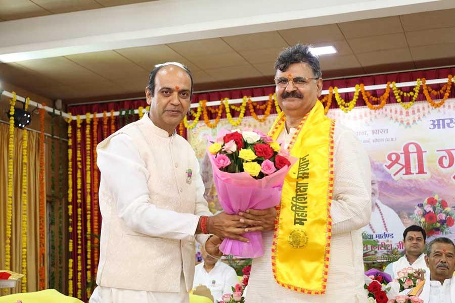 Shri Guru Purnima was celebrated at the national level with great devotion and grandeur over two days at the Maharishi Utsav Bhawan, Gurudev Brahmanand Saraswati Ashram, Bhopal.