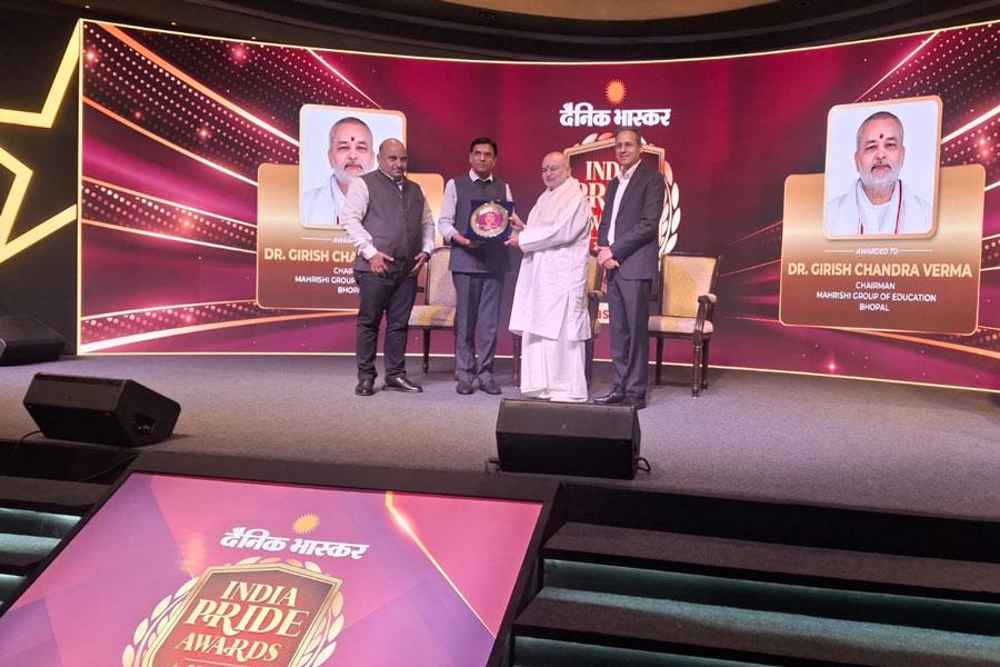 Ved Vidya Martand Brahmachari Girish ji was honoured by the largest newspaper group Dainik Bhaskar with ''India Pride Award 2025-26'' for Girish ji's unparallal  contribution in the field of Education.