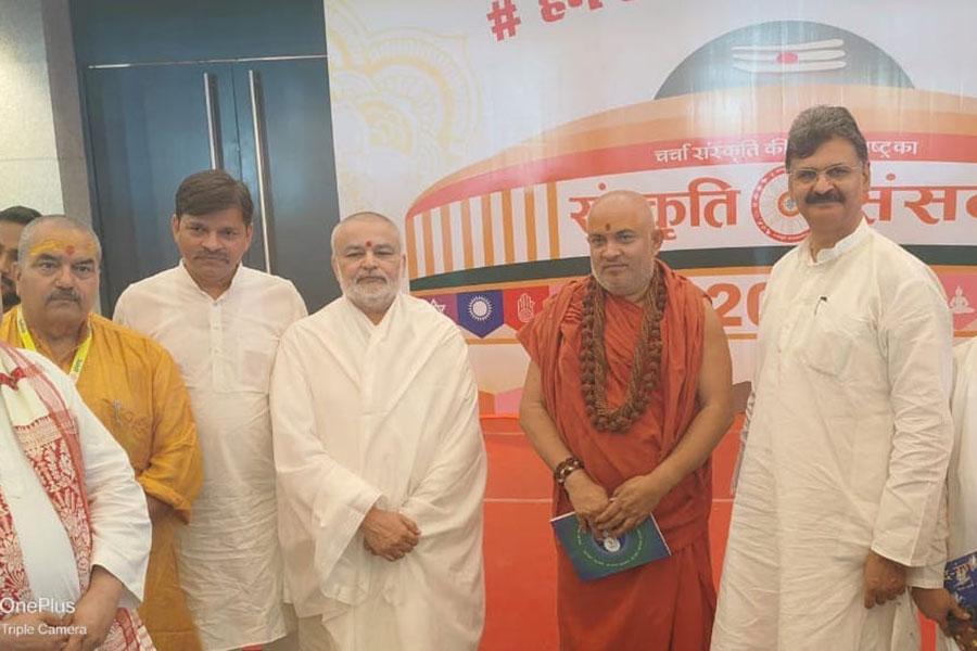 Rudrabhishek was performed in Bhagwan Shri Kashi Vishwanath temple, Varanasi by Shri Kashi Vidwat Parishad, Akhil Bhartiya Sant Samiti, Akhil Bhartiya Akhada Parishad, Ganga Mahasabha in coordination of Swami Jitendranand Saraswati Ji, Mahamantri Ganga Mahasabha and in presence of 1200 Mahatmas from all over India. Got opportunity to perform puja of Bhagwan Kashi Vishwanath Ji and to participate in Rudrabhishek for over 3 hours. Received blessings of many Mahamandaleshwars, Mahants, Sadhu and Saints.