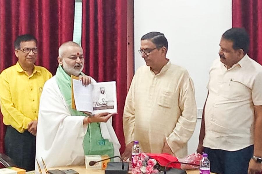 On Monday, Maharishi Shiksha Sansthan signed a historic Memorandum of Understanding (MoU) with Vikram University Ujjain resulting establishment of the 