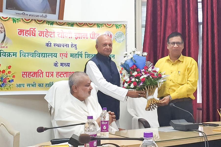 On Monday, Maharishi Shiksha Sansthan signed a historic Memorandum of Understanding (MoU) with Vikram University Ujjain resulting establishment of the 