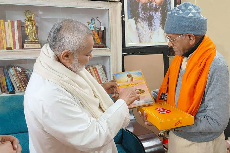 During Ayodhya ji visit with a delegation of Maharishi Organisation met with Respected Shri Champat Rai Ji, a very senior leader and at present Vice-President of Vishwa Hindu Parishad.
