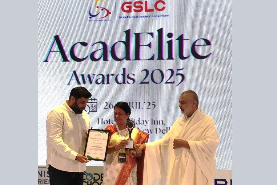 Global School Leaders Consortium has identified and selected best administrators and principals for Excellence Award.  Mrs. Panchali Roy-Guwahati has received the Award.