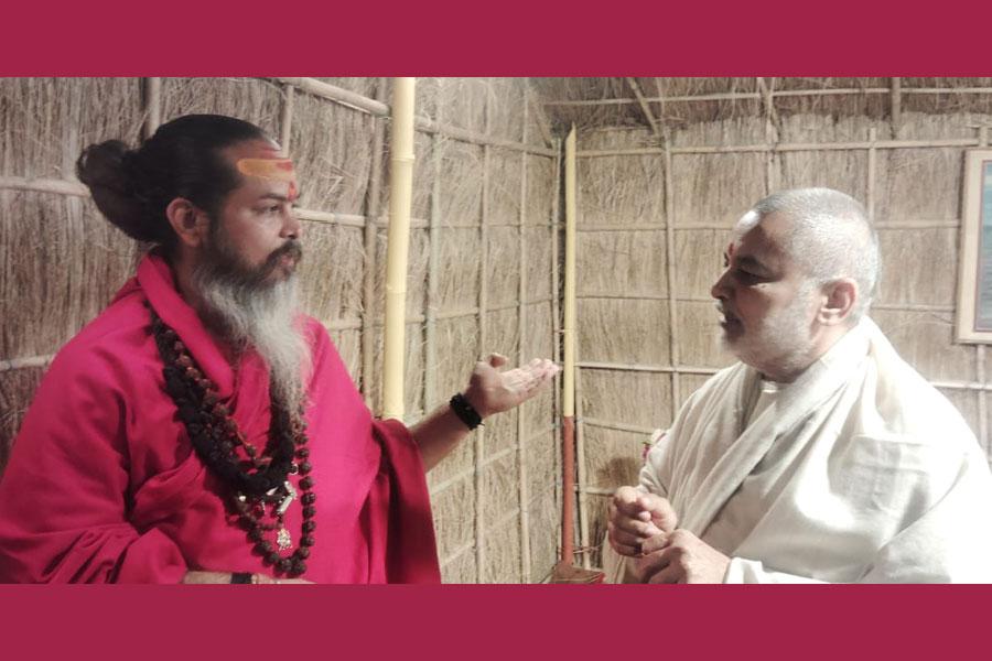 Brahmachari Girish Ji , Shri Ved Prakash Sharma and Shri Ramdev Dube has met and greeted Swami Rudranath Mahakal Maharaj Ji. Swami Ji has greatly admired the work done by Maharishi Ji  to bring Vedic knowledge to the world and appreciated Brahmachari Girish Ji for continuing the legacy of Maharishi Ji for future generations. 