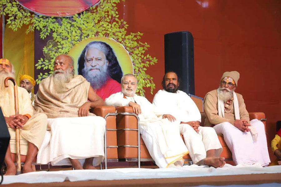 A conference of Saints was organised by HH Swami Chidanand Saraswati 